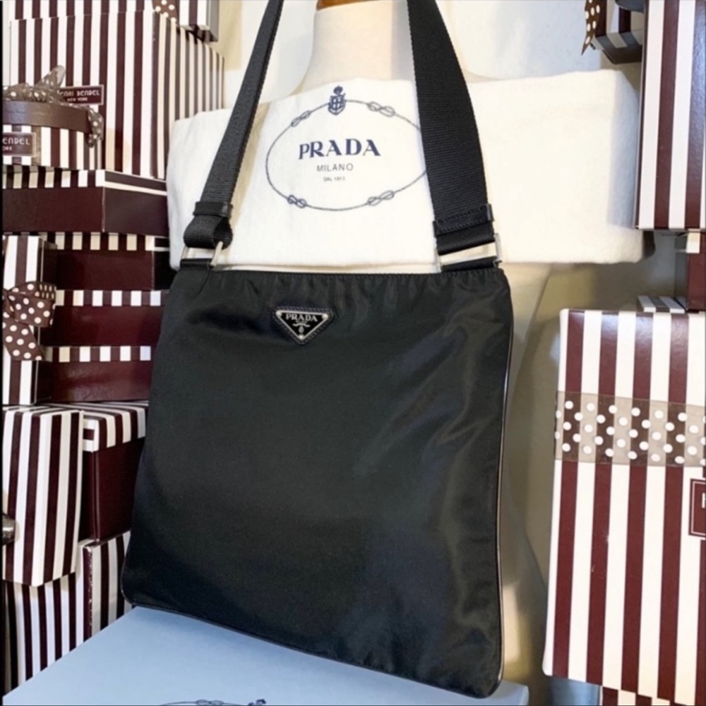 Prada Crossbody like new